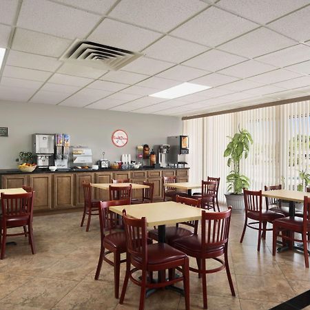Howard Johnson By Wyndham Winter Haven Fl Εξωτερικό φωτογραφία